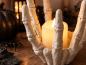 Preview: LED-Kerzenhalter Hand aus Polyresin – Halloween Deko – ausschließlich für LED-Kerzen