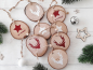 Preview: 4er Baumschmuck Holzscheiben rot/weiß