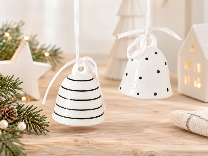 2er Set Keramik-Anhänger Glöckchen Weiß/Schwarz – Weihnachtsdeko – Weihnachtsanhänger