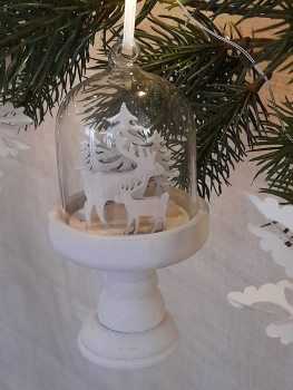 Preview: Weihnachtsanhänger Glasglocke - Rehe weiß