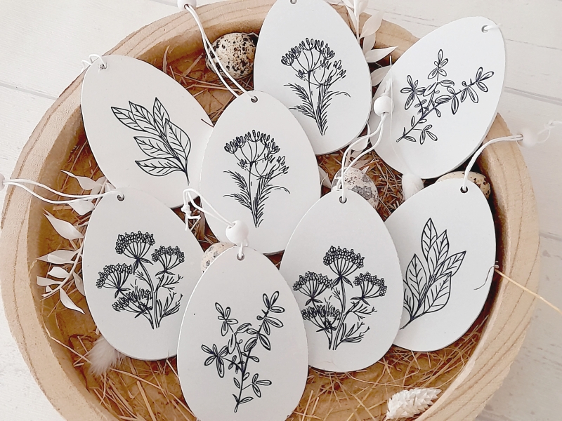 4 Eier Anhänger Wiesenblumen schwarz-weiß