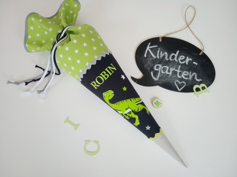 Kindergartentüte / Schultüte Dino grün